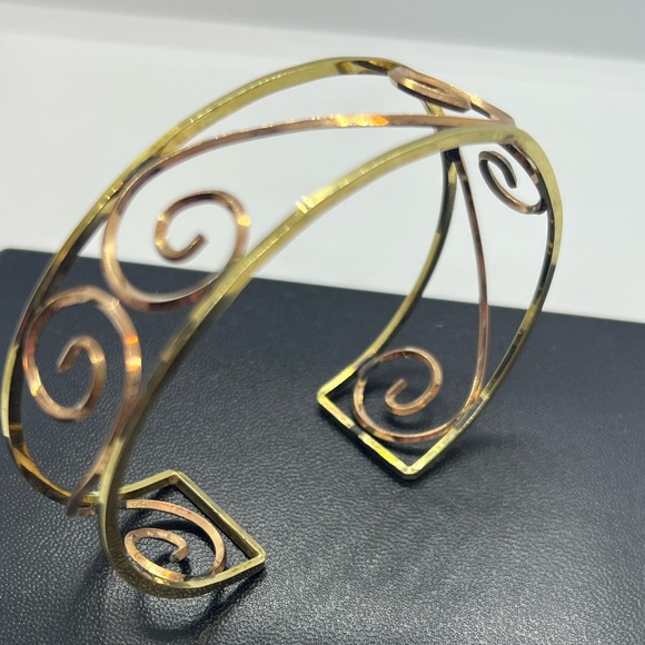 Harper 1/20 12k gold filled filigree open scroll cuff bracelet two tone gold - Picture 2 of 16